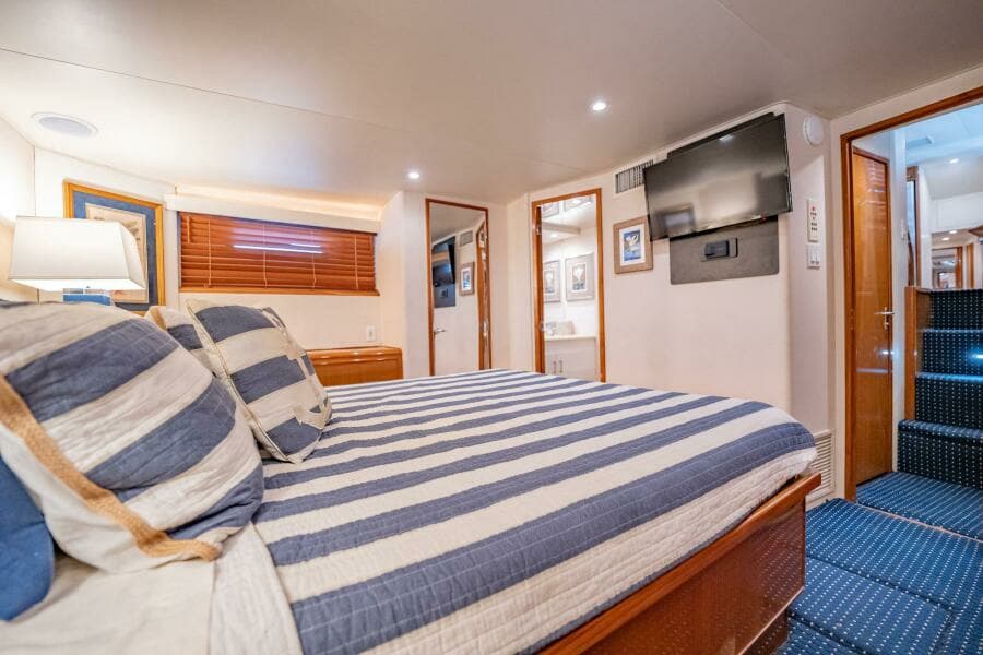 2000 Viking 60 Cockpit Sport Yacht