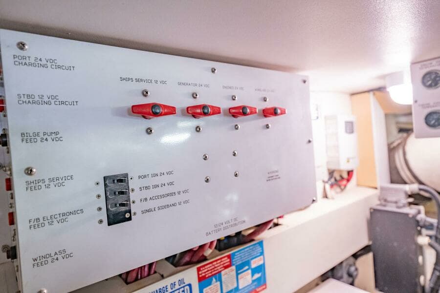 2000 Viking 60 Cockpit Sport Yacht