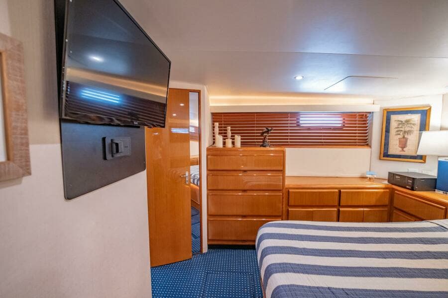 2000 Viking 60 Cockpit Sport Yacht