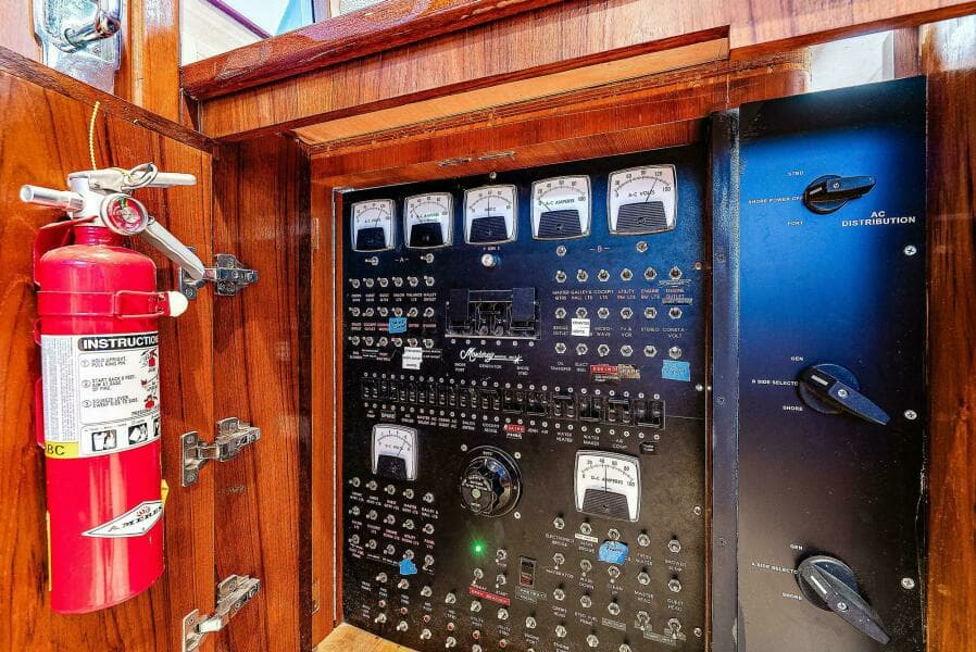 1990 Monterey Custom Sport Fish