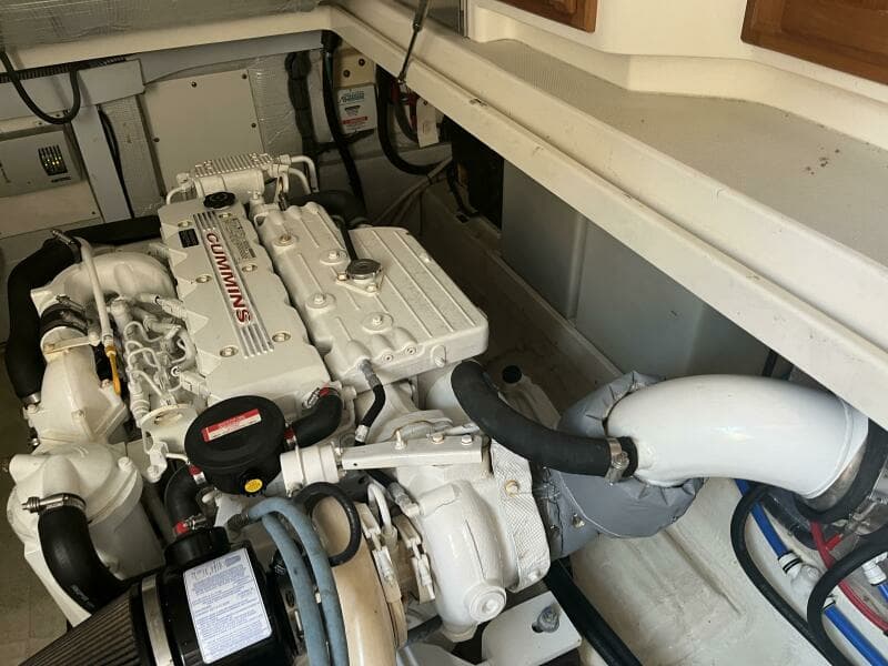 2013 Back Cove 34 - Engine