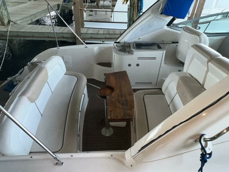 2008 Sea Ray 330 Sundancer