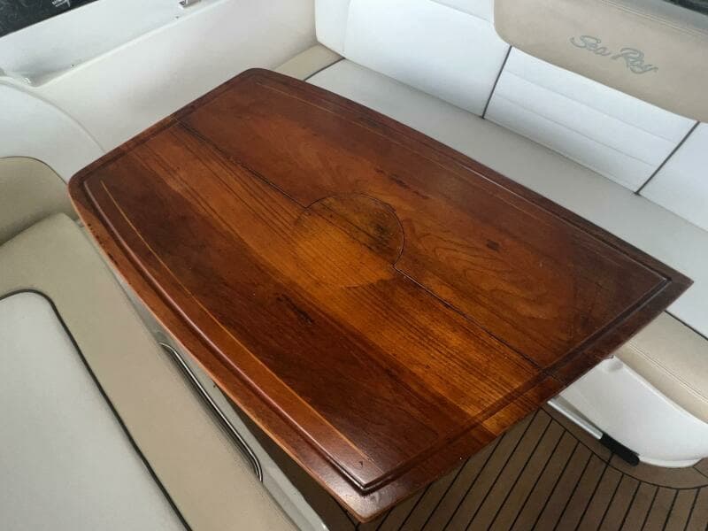 2008 Sea Ray 330 Sundancer