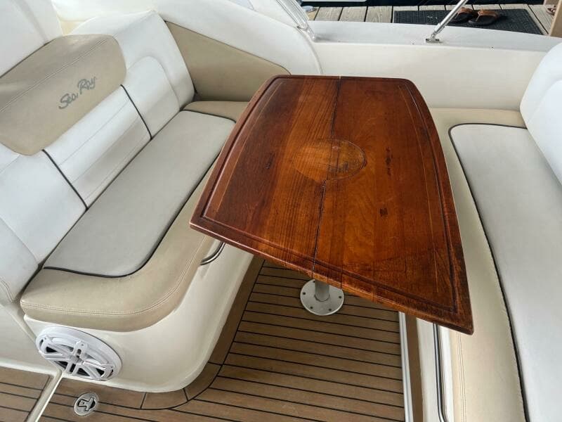 2008 Sea Ray 330 Sundancer