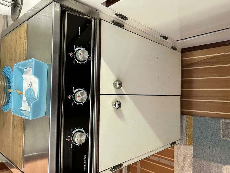 1962 Matthews 42 Double Cabin