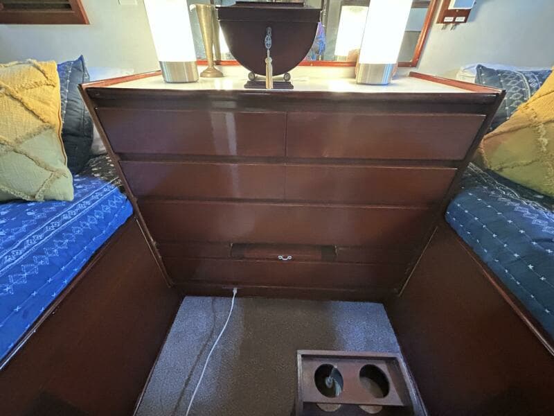 1962 Matthews 42 Double Cabin