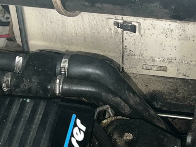 1997 Cruisers Yachts 3575