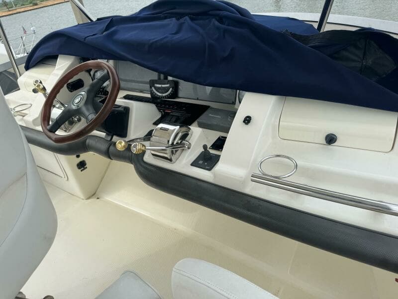 2007 Sea Ray Sedan Bridge