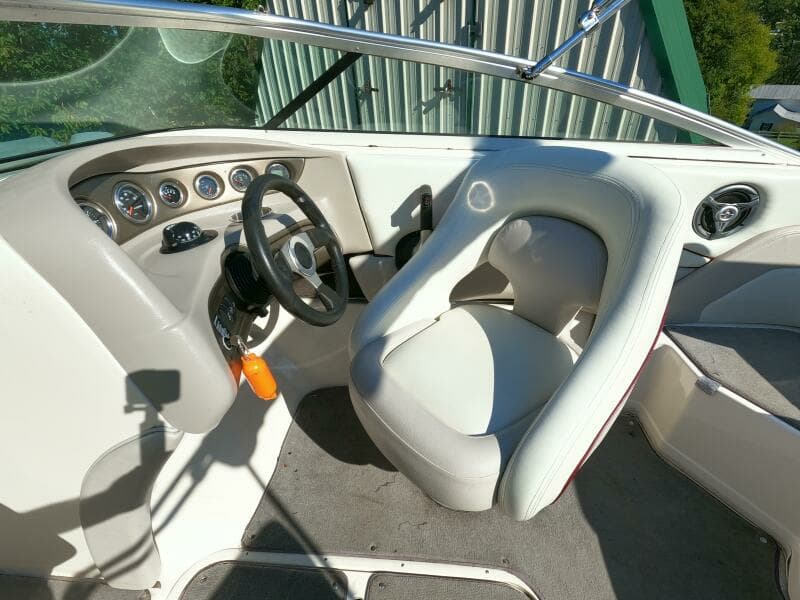 2008 Bryant 210 Bowrider