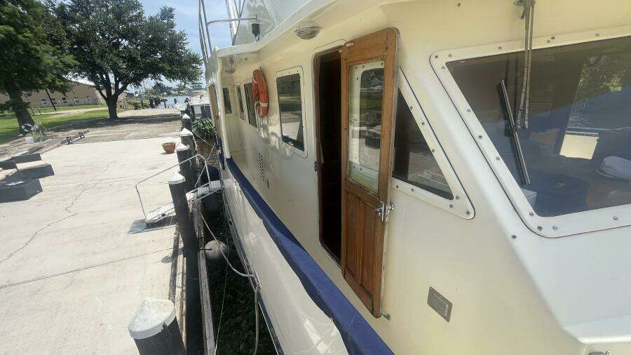 1986 Marine Trader Med Yacht 62 Yachtfish