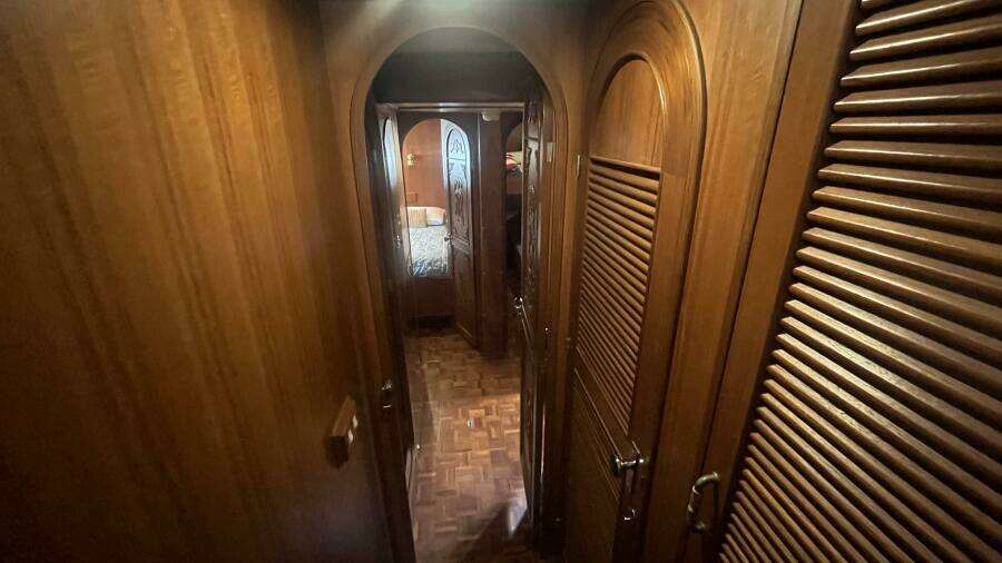 1986 Marine Trader Med Yacht 62 Yachtfish