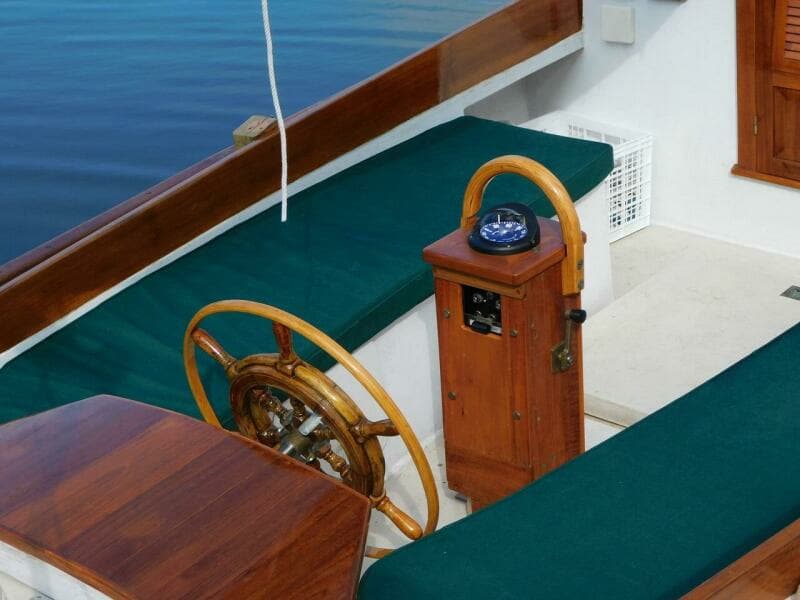 Senility Helm & Compass