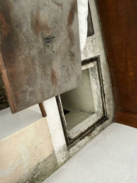 Ice Box Access In Fwd Port Cockpit