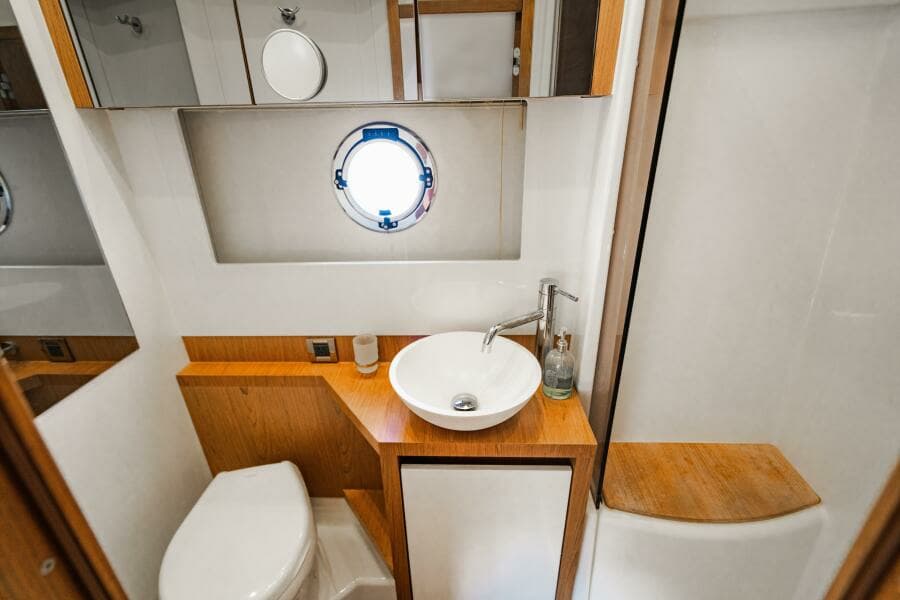 2016 Beneteau Gran Turismo 49