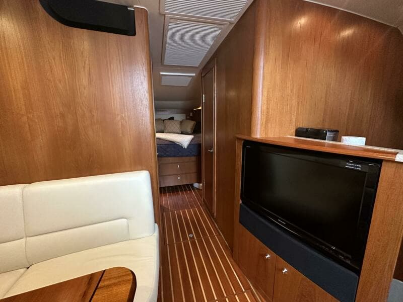 2011 Tiara Yachts 4300 Open
