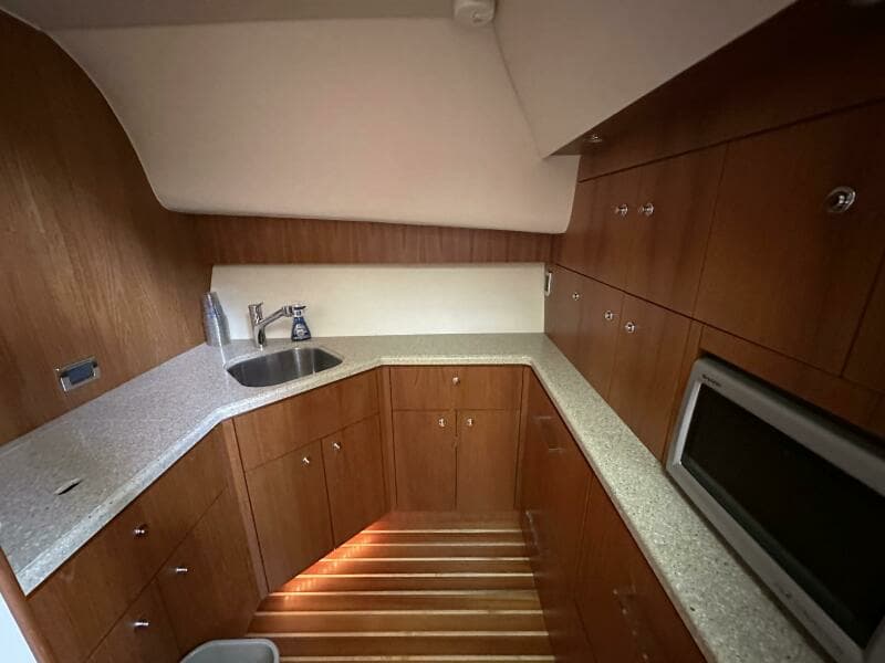 2011 Tiara Yachts 4300 Open