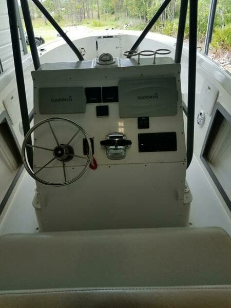 1988 Mako 261 Center Console