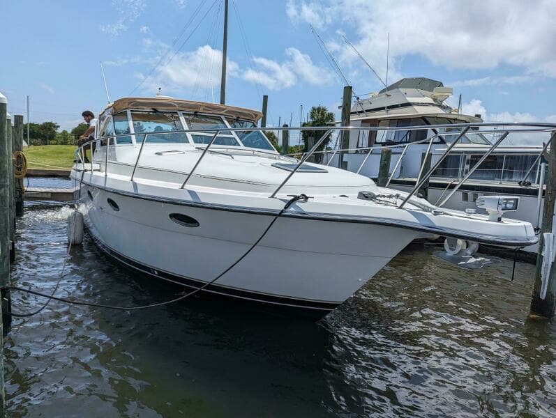 2000 Tiara Yachts 3500 Express