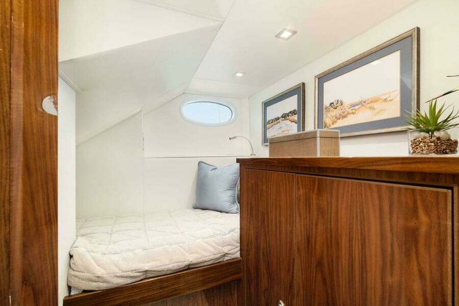 2022 Viking 75 Motor Yacht