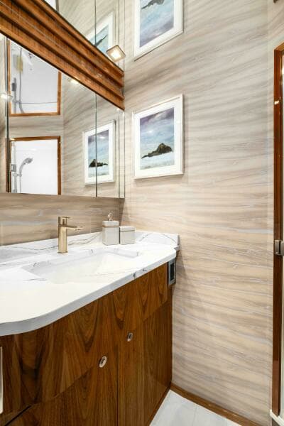 2022 Viking 75 Motor Yacht