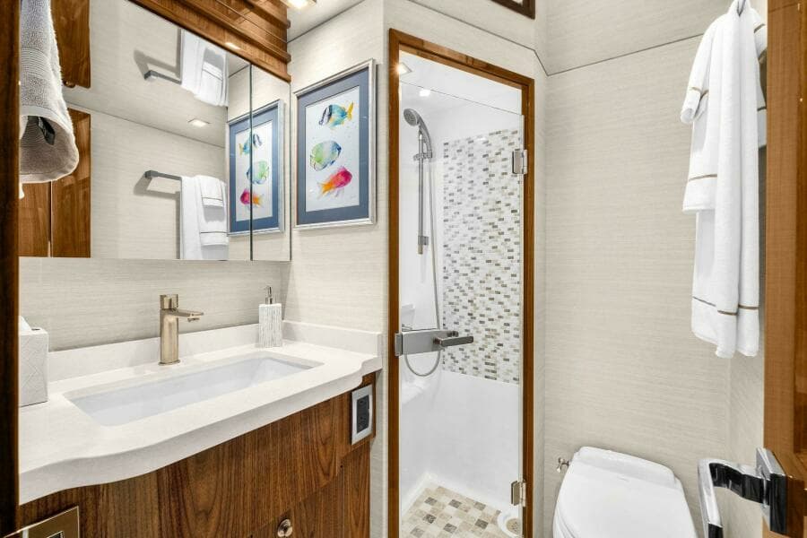 2022 Viking 75 Motor Yacht