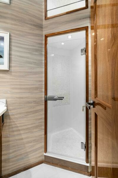 2022 Viking 75 Motor Yacht