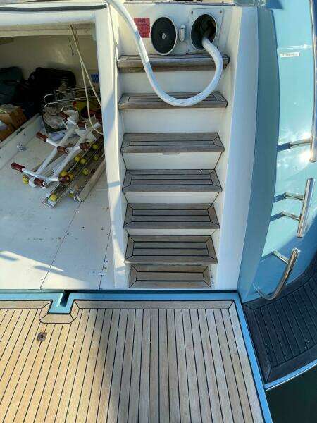 2006 Mochi Craft 74' Dolphin