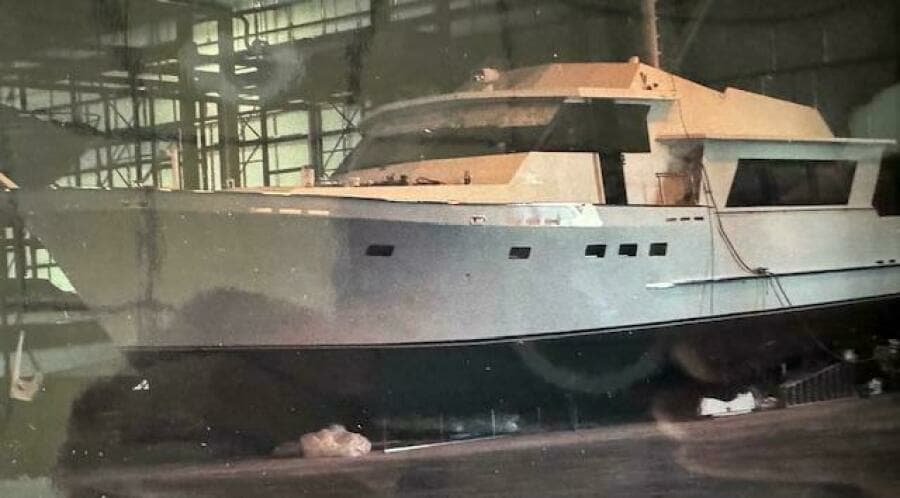 1990 Motor Yacht 70 Brata