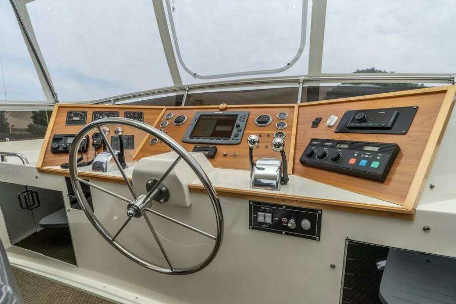 1986 Bertram 58 Flybridge Motor Yacht