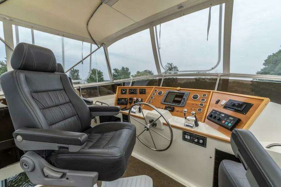 1986 Bertram 58 Flybridge Motor Yacht