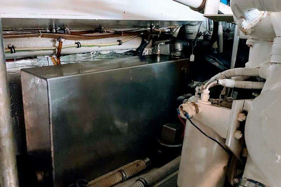 1986 Bertram 58 Flybridge Motor Yacht