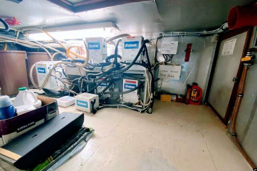 1986 Bertram 58 Flybridge Motor Yacht