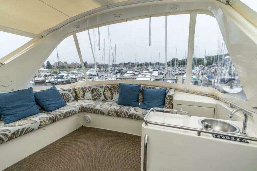 1986 Bertram 58 Flybridge Motor Yacht