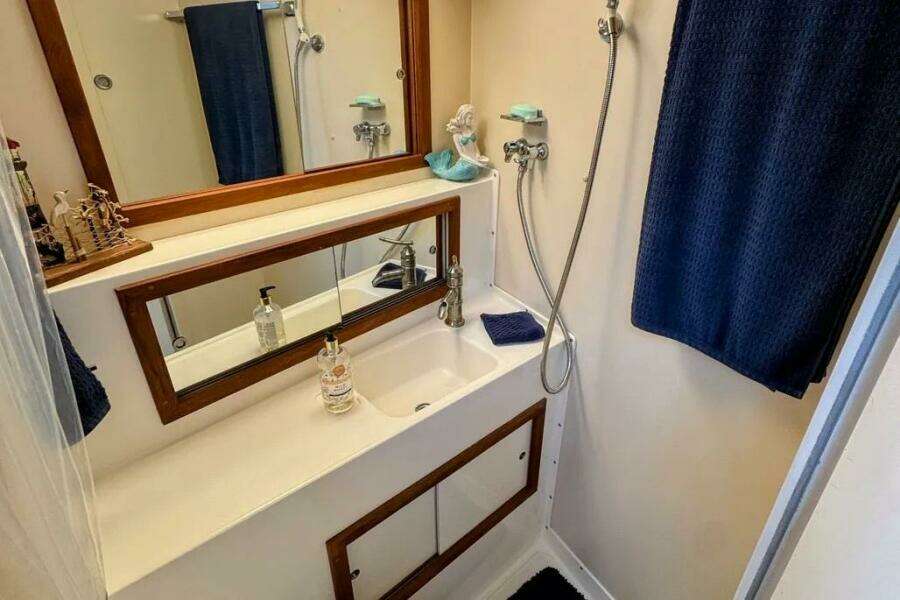 1986 Bertram 58 Flybridge Motor Yacht