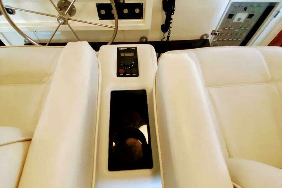 1986 Bertram 58 Flybridge Motor Yacht