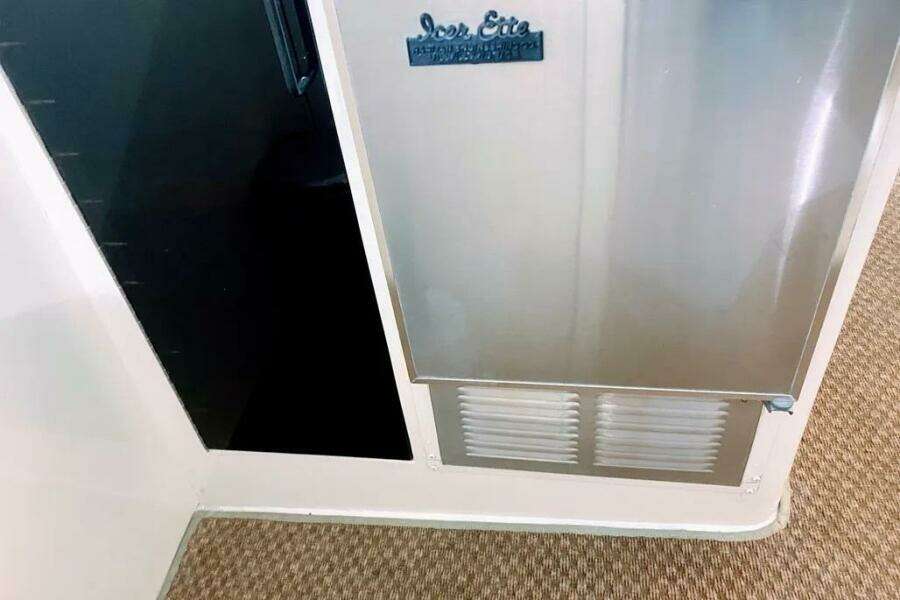 1986 Bertram 58 Flybridge Motor Yacht