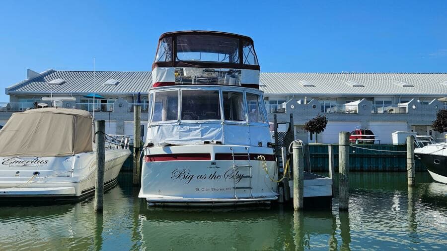 1971 Chris-Craft 47 Commander