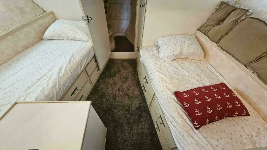 1971 Chris-Craft 47 Commander