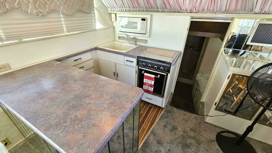 1971 Chris-Craft 47 Commander