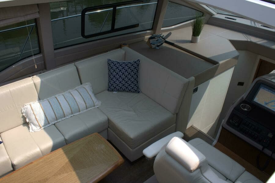 2017 Sea Ray 460 Sundancer