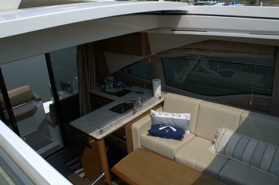 2017 Sea Ray 460 Sundancer