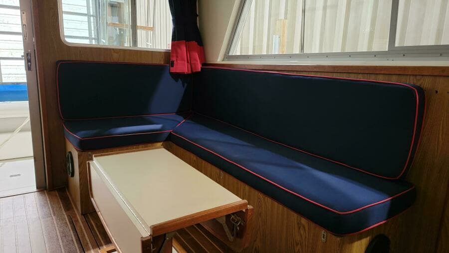 1983 Bertram 33 Flybridge Cruiser