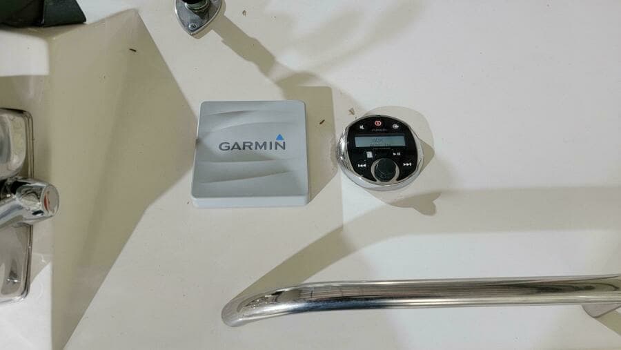 1983 Bertram 33 Flybridge Cruiser