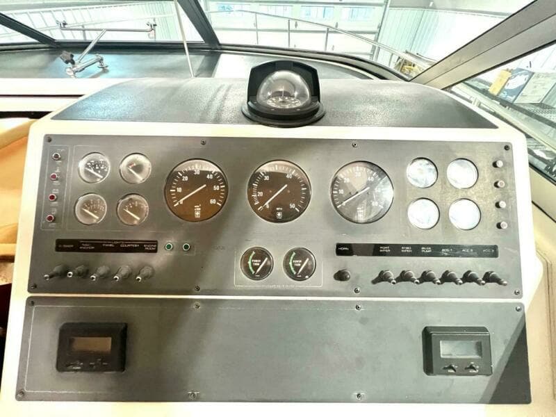 1988 Tiara Sport 310 Sport Cruiser