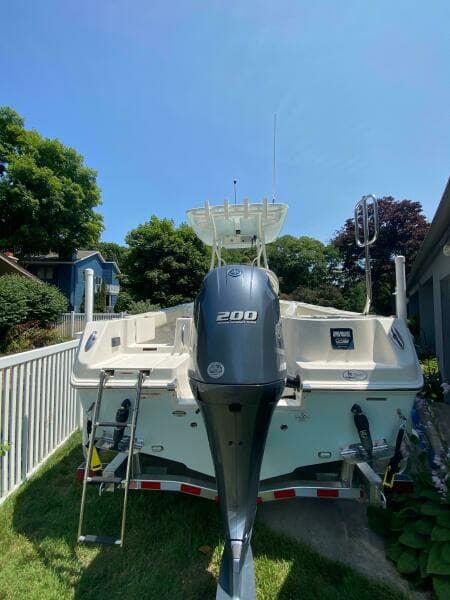 2022 Sailfish 220 Center Console