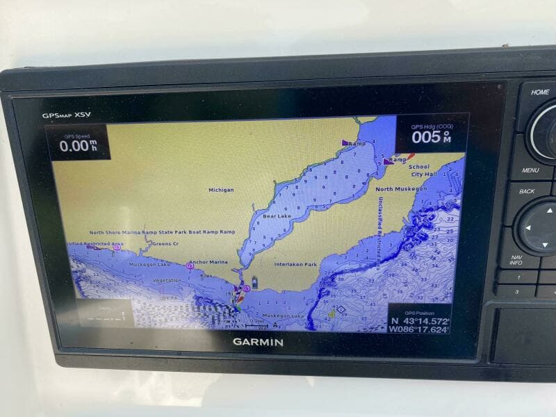 2022 Sailfish 220 Center Console