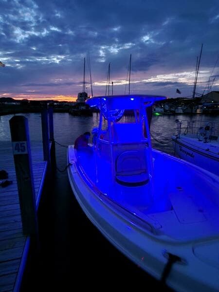 2022 Sailfish 220 Center Console