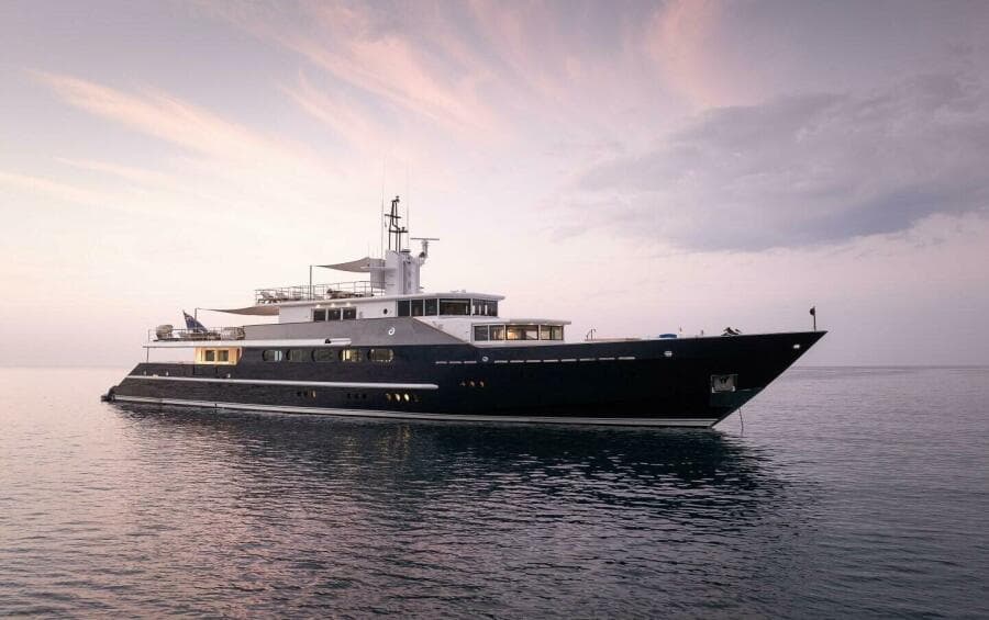 1983 Feadship 