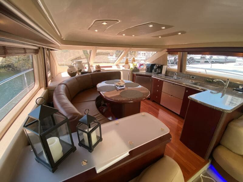 2006 Sea Ray 58 Sedan Bridge