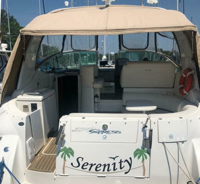 2007 Cruisers Yachts 370 Express